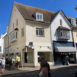 Shop to let in Dartmouth
